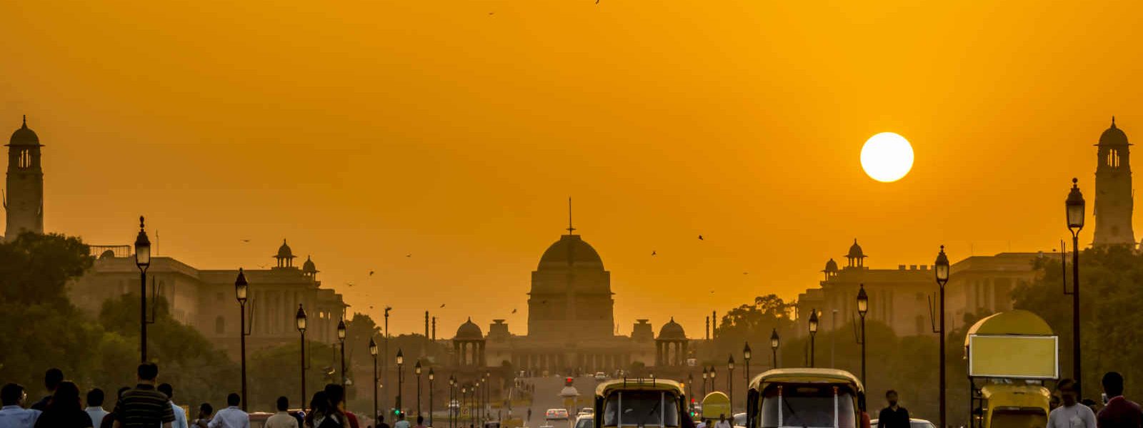 Coucher de soleil derrière la résidence du président, Rashtrapati Bhavan, New Delhi, Inde