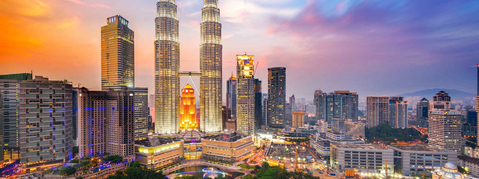 Vue sur la ville et les tours jumelle (Petronas twin towers), Kuala Lumpur, Malaisie