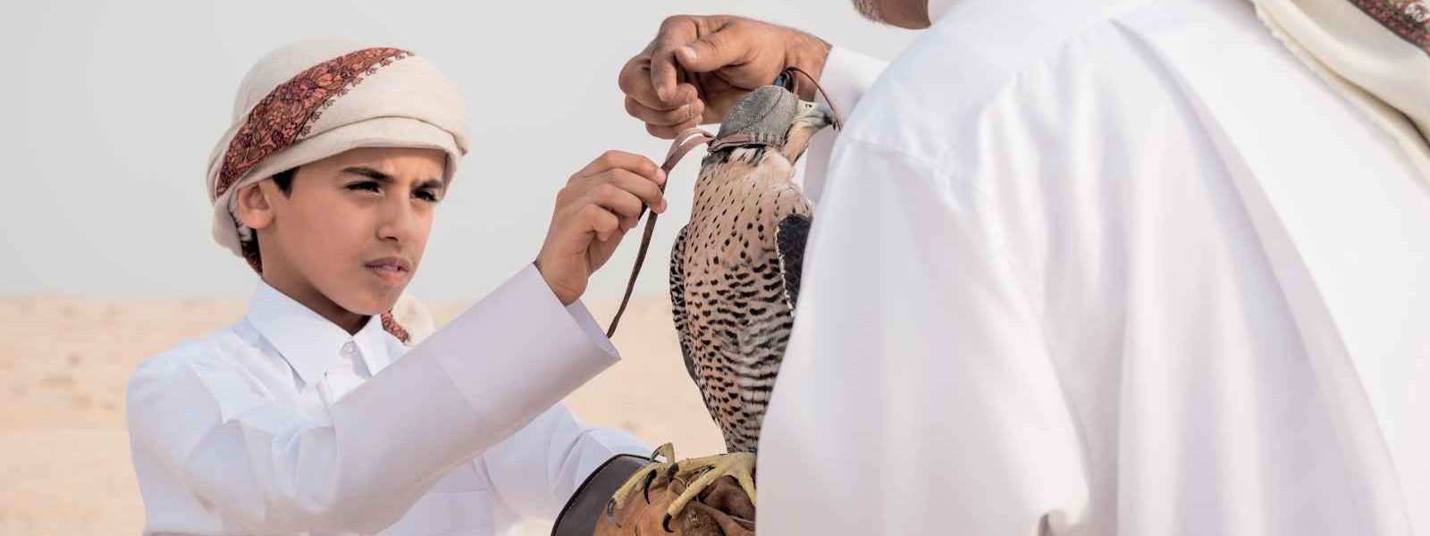Qataries dans le désert, Qatar