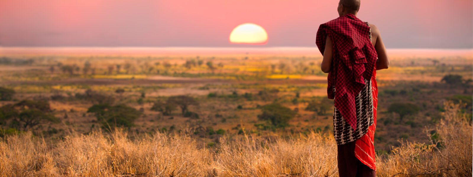 Guerrier Masai au coucher du soleil