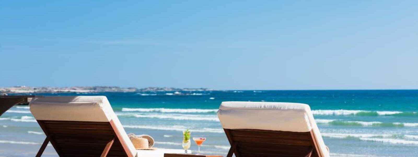 Salalah, Alila Hinu Bay, Beach with Sunbeds