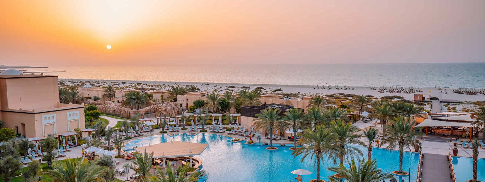 Abu Dhabi, Saadiyat Rotana Resort, Exterior