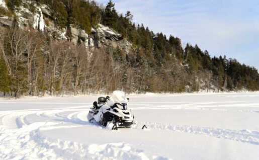 Motoneige, Canada