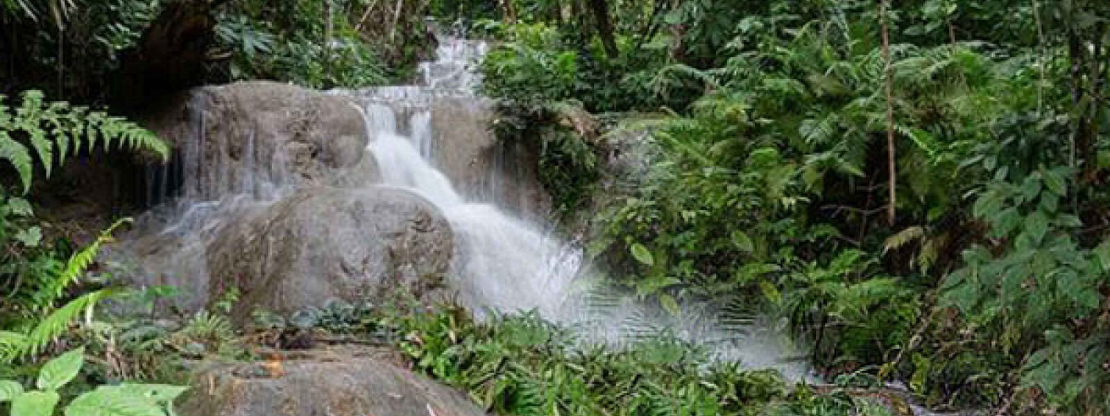Cascade, Laos