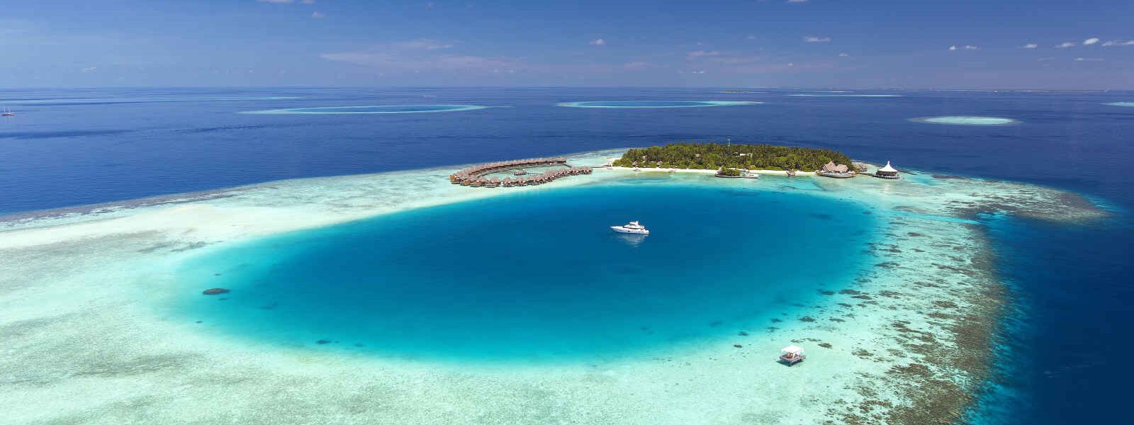 Vue aérienne, Baros Maldives, atoll de Malé, Maldives