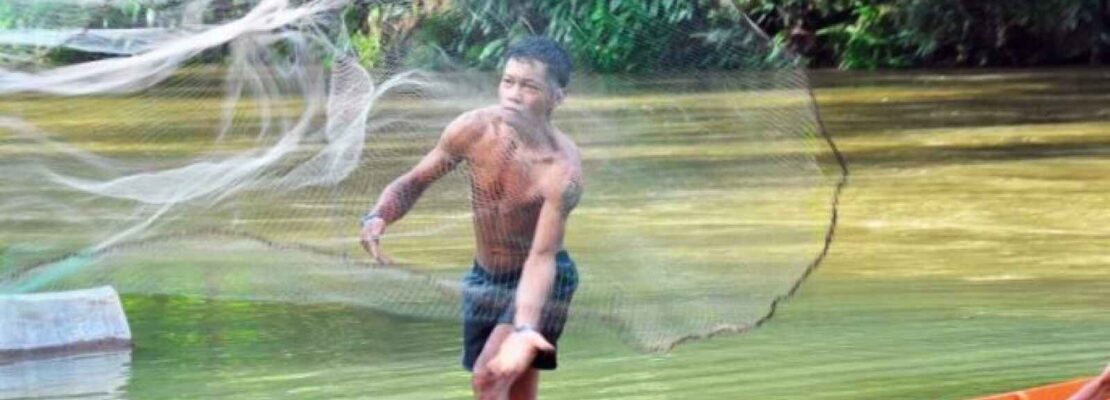 Pêcheur, Nanga Sumpa, Batang Ai, Malaisie