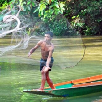 Pêcheur, Nanga Sumpa, Batang Ai, Malaisie