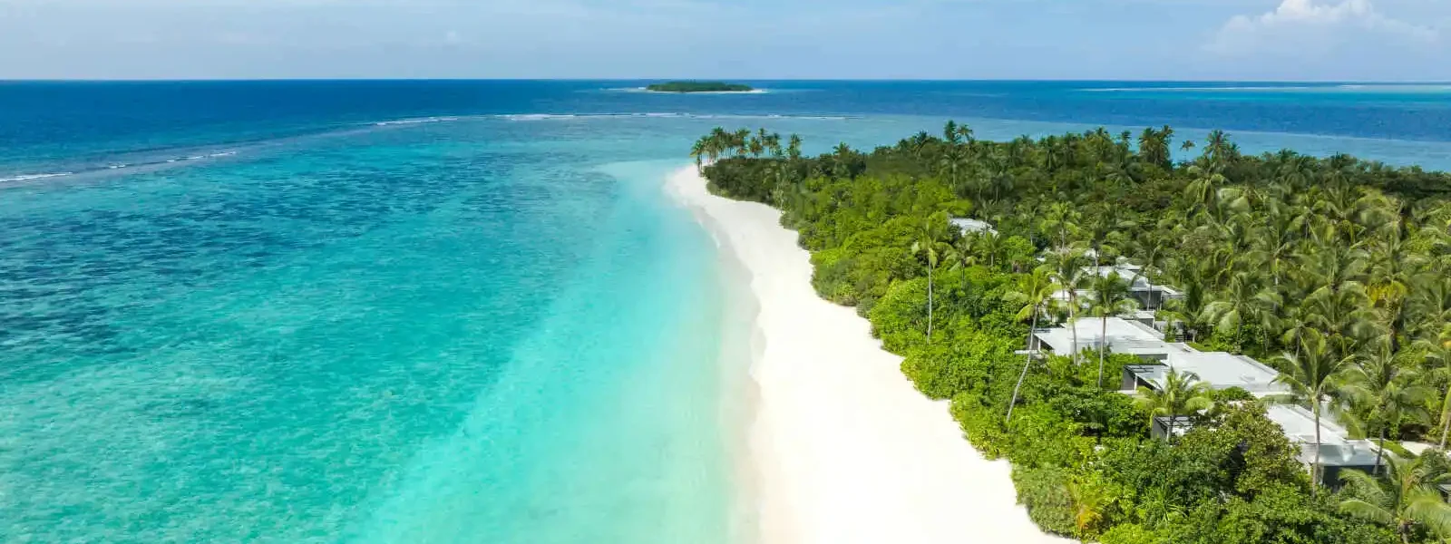 Plage de l'hôtel, Alila Kothaifaru Maldives, atoll de Raa, Maldives