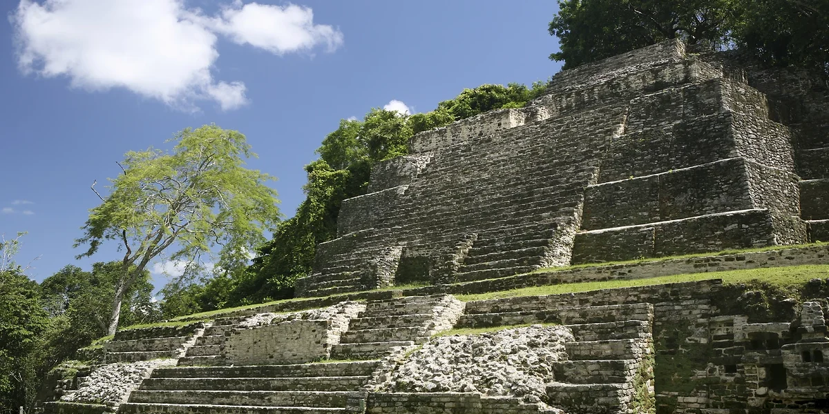 Pyramide Maya, Lamanai, Orange Walk, Belize