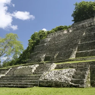 Pyramide Maya, Lamanai, Orange Walk, Belize
