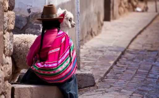 Femme dans la Ruelle de Cuzco, Pérou