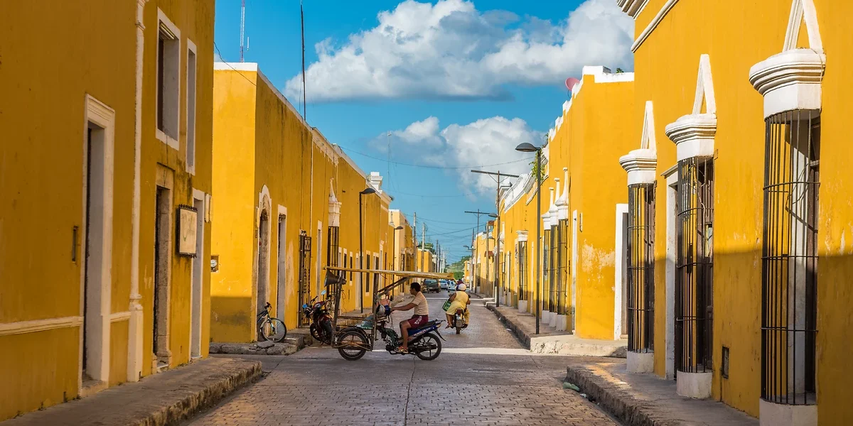 Rue d'Izamal, Yucatan, Mexique