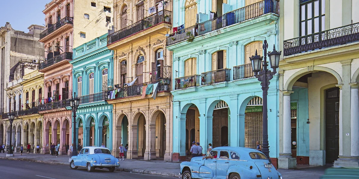 Façades et voitures, La Havane, Cuba