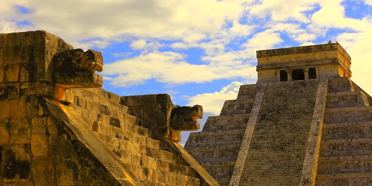 Pyramide maya Chichen Itza, Mexique