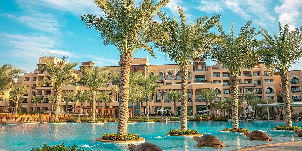 Abu Dhabi, Saadiyat Rotana Resort, Exterior SRRV