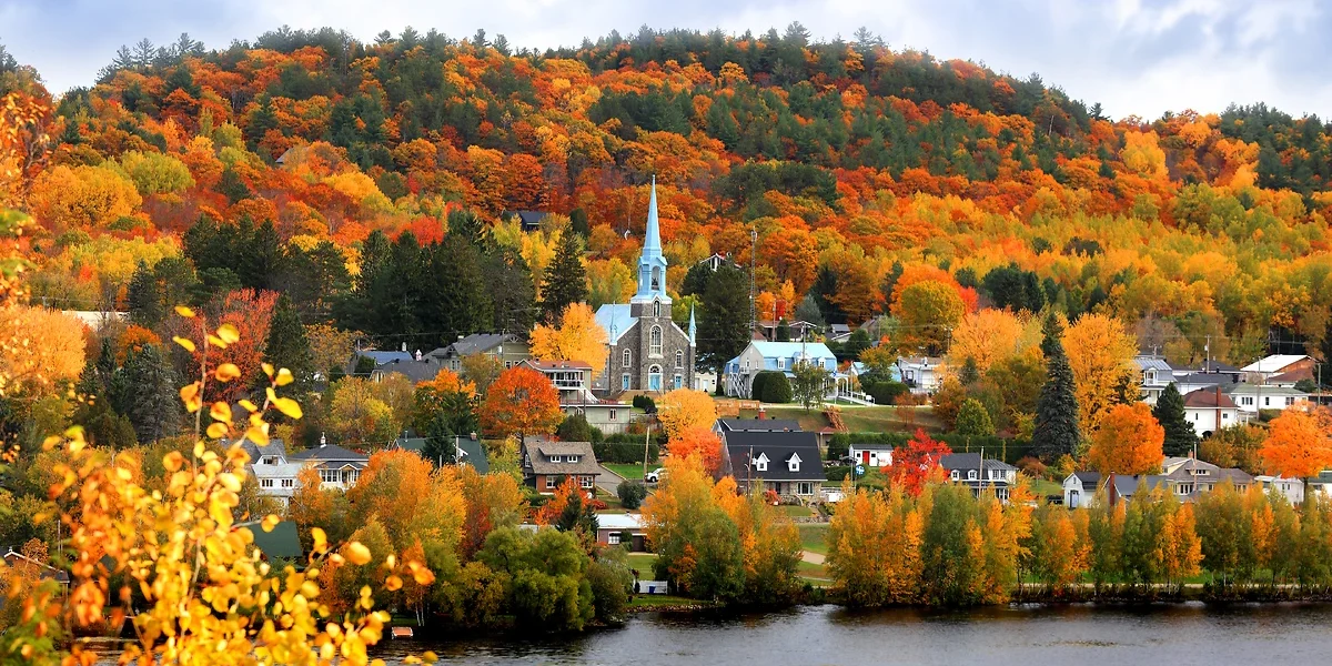 Rivière Saguenay (village de Grandes Piles), Québec, Canada