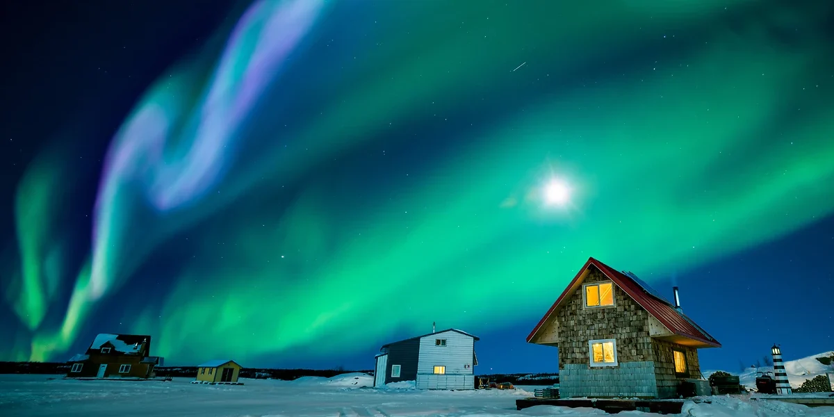 Aurores boréales at Great Slave Lake, Yellowknife, Canada