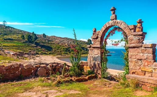 Arche de pierre, Île de Taquile, Lac Titicaca, Pérou