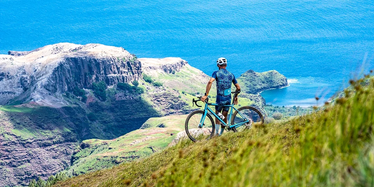 Cycliste Nuku Hiva - E-Bike