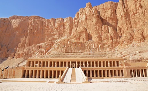 Entrée du temple d'Hatshepsout, Louxor, Égypte