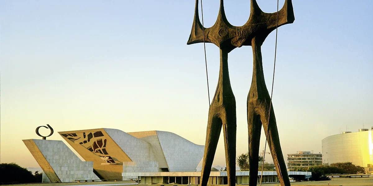 Statue des Dois Candangos, Brasilia