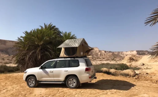 Voiture tente de toit, Oman
