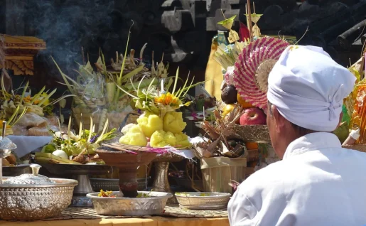 Ubud, offrandes, Bali, Indonésie
