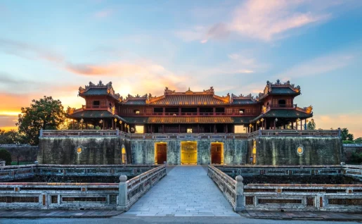 Portail, Hué, Vietnam