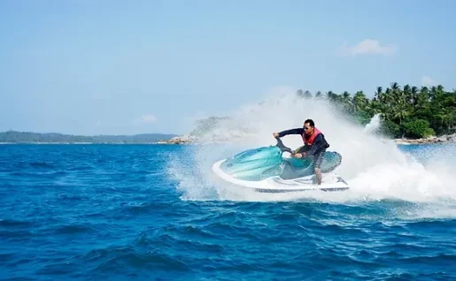 Banyan Tree, jet ski, Bintan, Indonésie