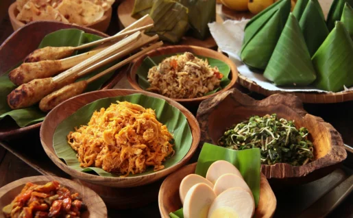 Nasi Jinggo, Repas balinais