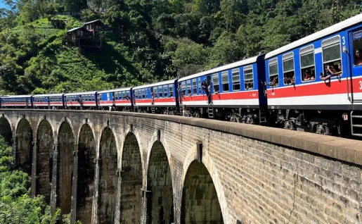 Train, Ella, Sri Lanka