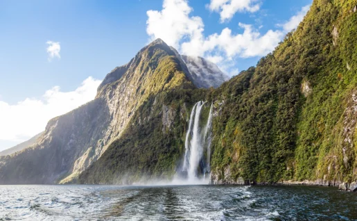 Chutes de Stirling, Milford Sound, Fjordland, Nouvelle-Zélande