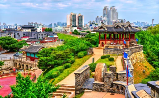 Pavillon Dongbukgangnu de la forteresse Hwaseong à Suwon, Corée du Sud
