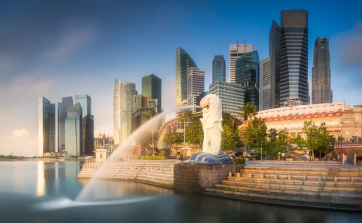 Vue sur Merlion Park, le quartier des affaires et la marina, Singapour