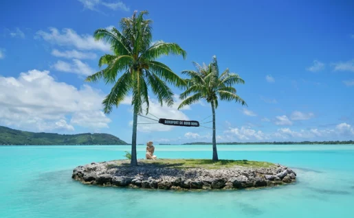 airport Bora Bora