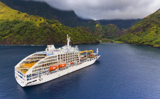 Aranui à Fatu Hiva