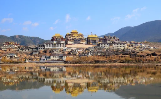 Temple Songzanlin, vallée du Shangri-La, Zhongdian, Yunnan, Chine