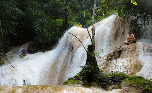 Cascade, Laos