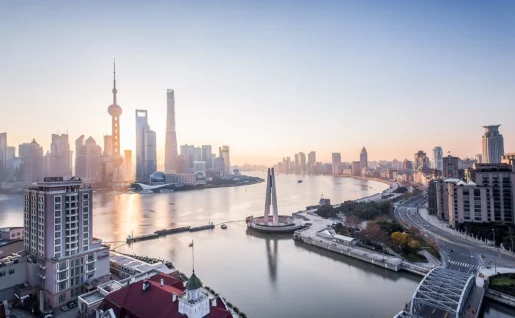 Lever du soleil à Shanghai Pudong, Chine