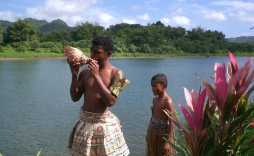 Père et fils aux Fidji