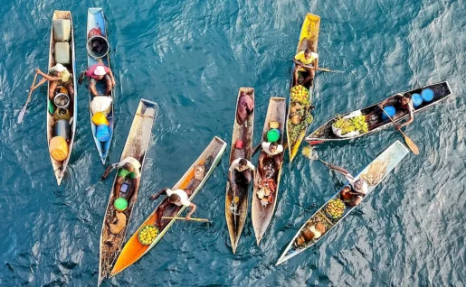 pirogue, vie locale, Mozambique